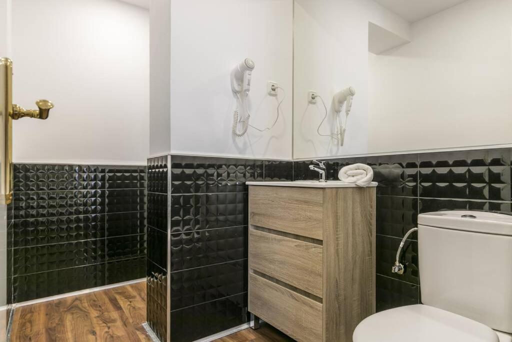Apartamentos Plaza De Pedro Zerolo I Madrid Exterior foto